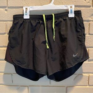 Nike Womens Dri-Fit Lined Running Shorts Size S Black Pocket Athletic Gym